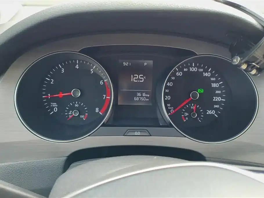 Golf Sportsvan 2018 1.6L Automatic Comfort Edition — миниатюра 14