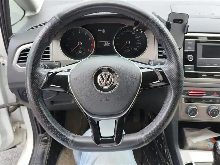 Golf Sportsvan 2018 1.6L Automatic Comfort Edition — миниатюра 15