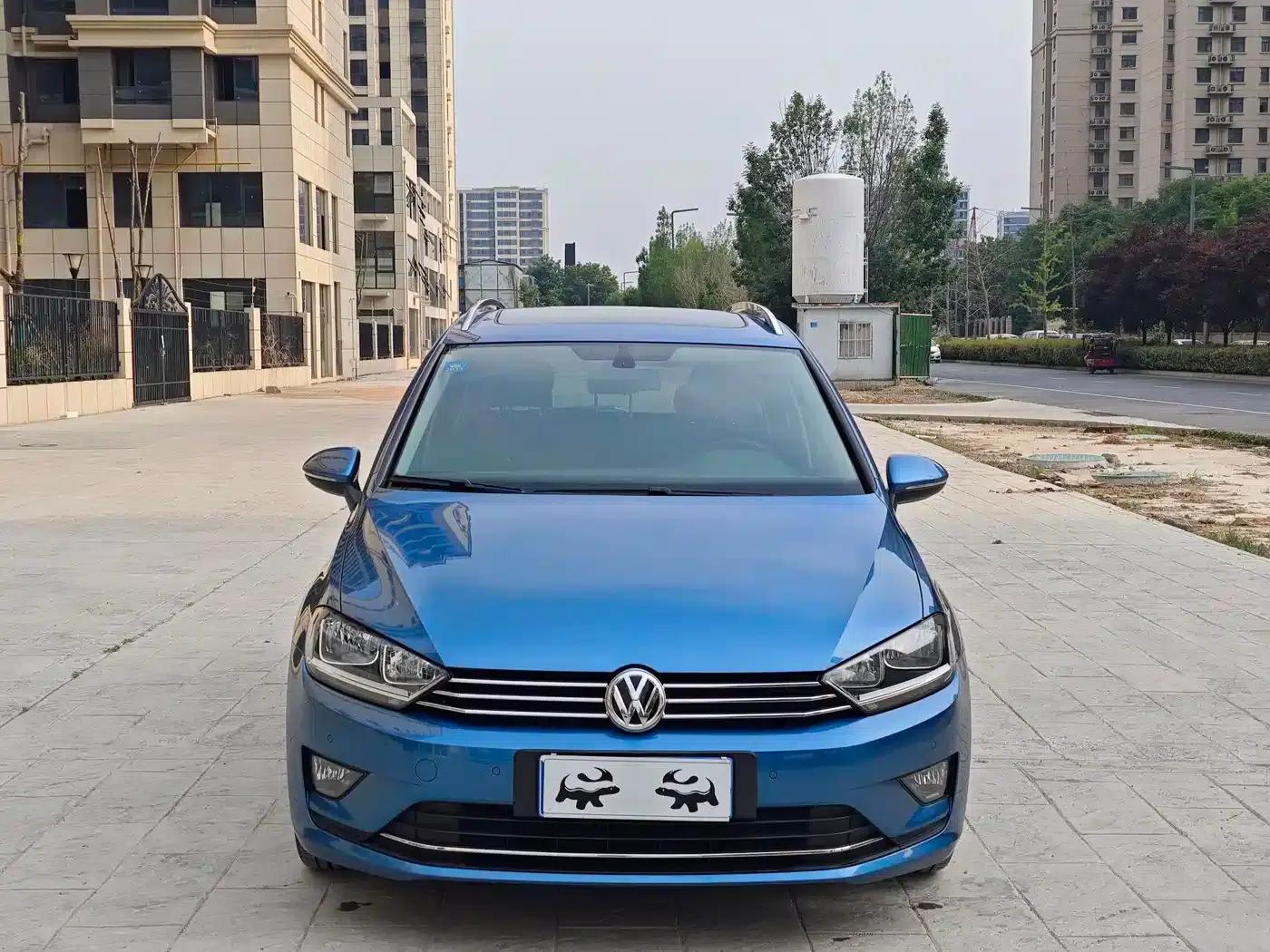 Golf Sportsvan 2016 230TSI Automatic Entry-Level Model — миниатюра 2