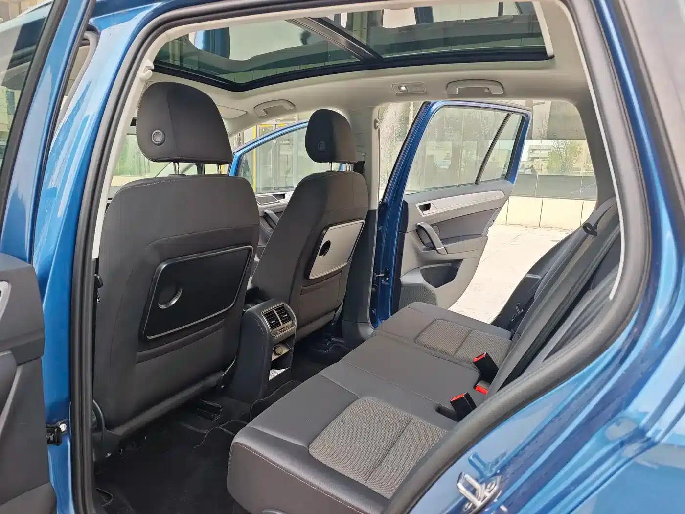 Golf Sportsvan 2016 230TSI Automatic Entry-Level Model — миниатюра 8
