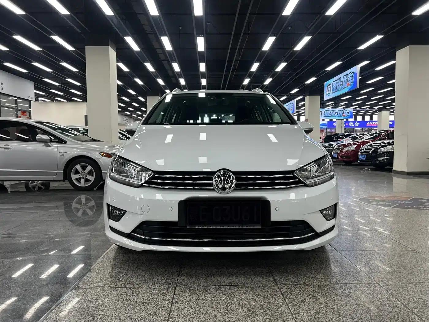 Golf Sportsvan 2016 230TSI Automatic Entry-Level Model — миниатюра 1