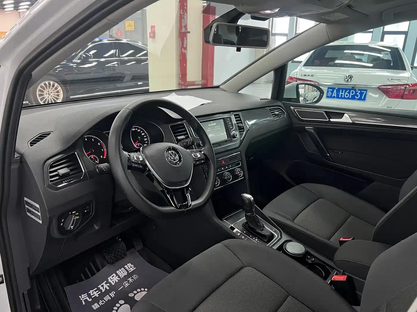 Golf Sportsvan 2016 230TSI Automatic Entry-Level Model — миниатюра 13