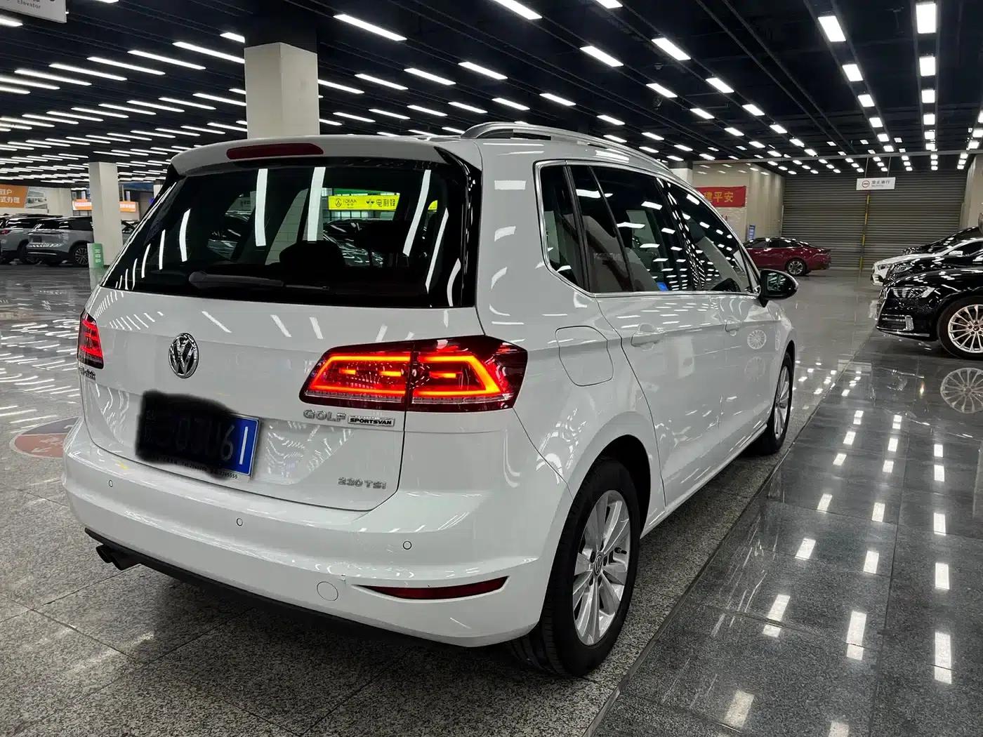 Golf Sportsvan 2016 230TSI Automatic Entry-Level Model — миниатюра 15