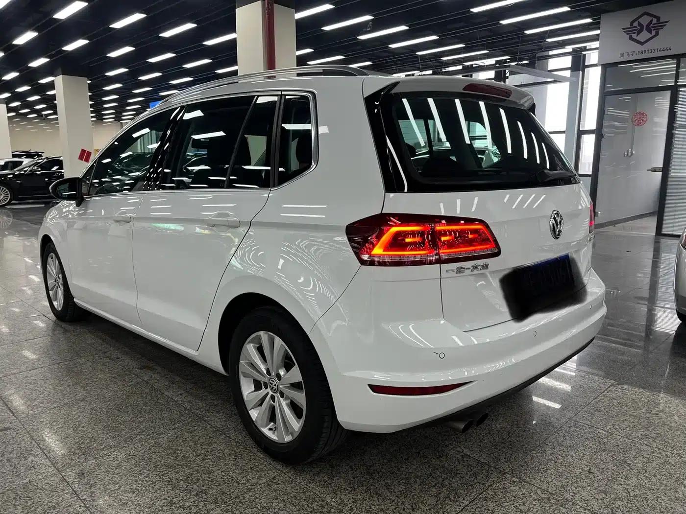 Golf Sportsvan 2016 230TSI Automatic Entry-Level Model — миниатюра 16