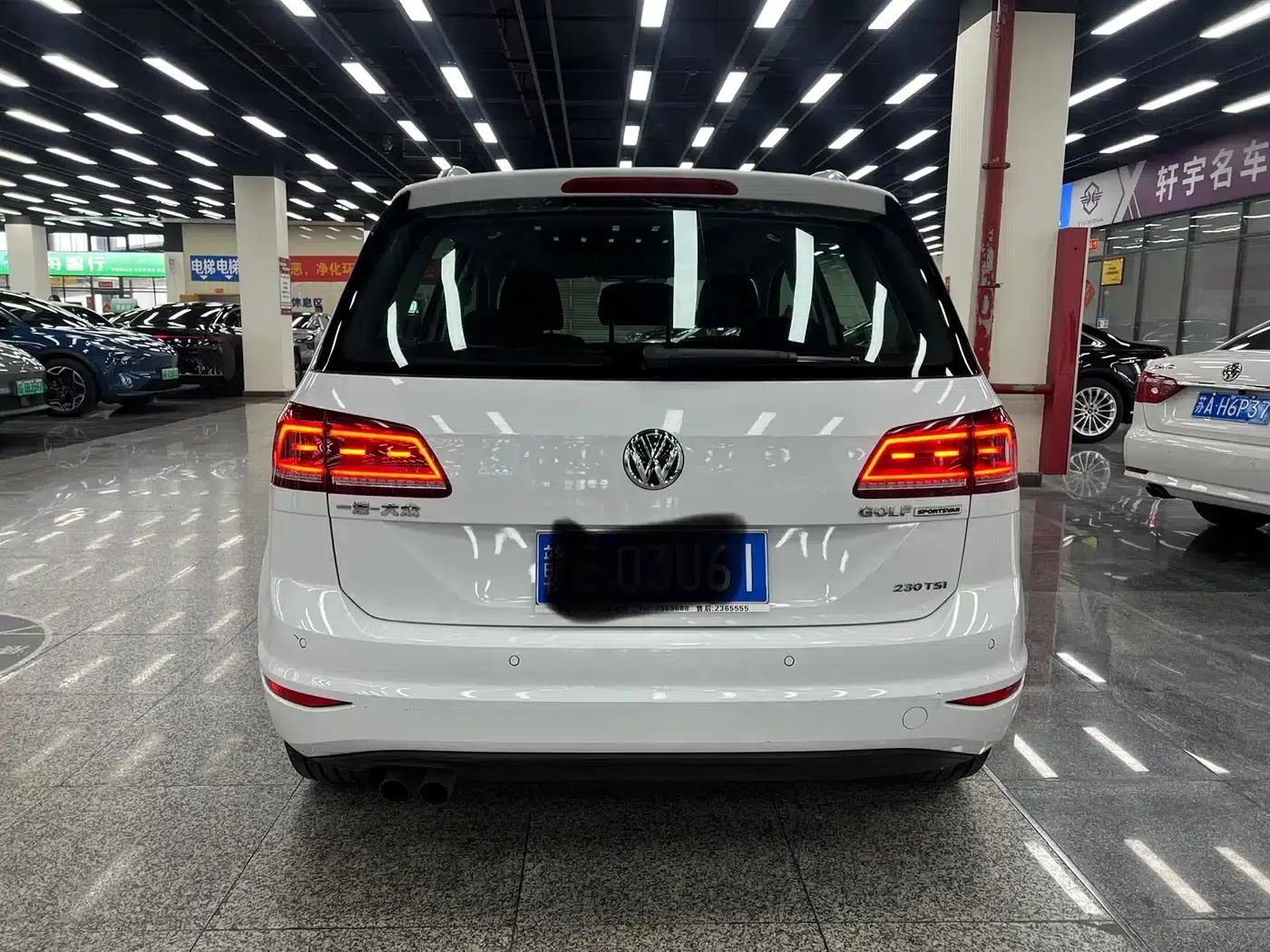 Golf Sportsvan 2016 230TSI Automatic Entry-Level Model — миниатюра 17