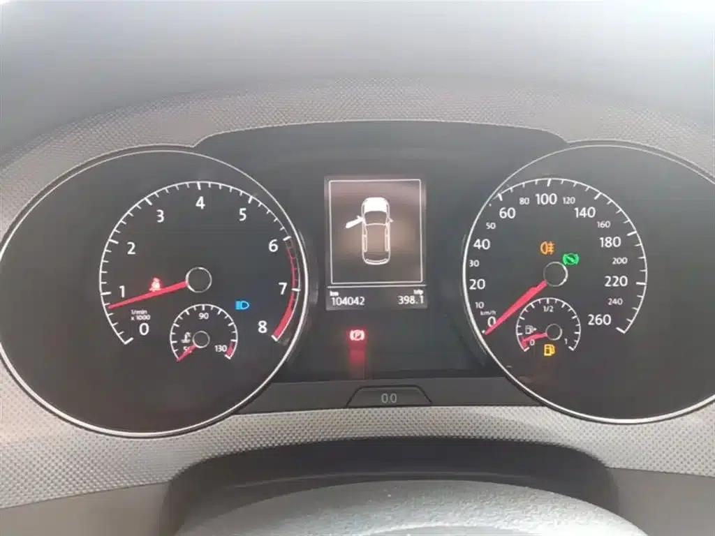 Golf Sportsvan 2016 230TSI Automatic Entry-Level Model — миниатюра 12