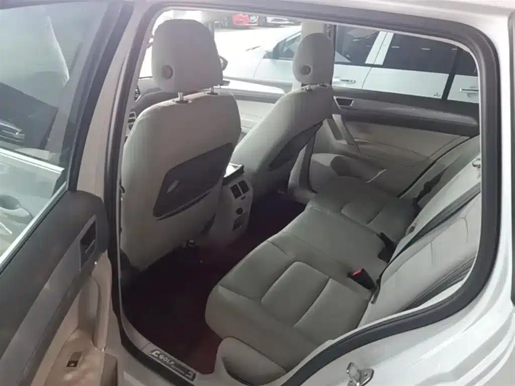 Golf Sportsvan 2016 230TSI Automatic Entry-Level Model — миниатюра 17