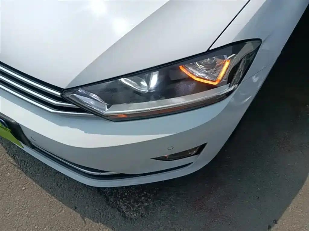 Golf Sportsvan 2016 230TSI Automatic Entry-Level Model — миниатюра 24