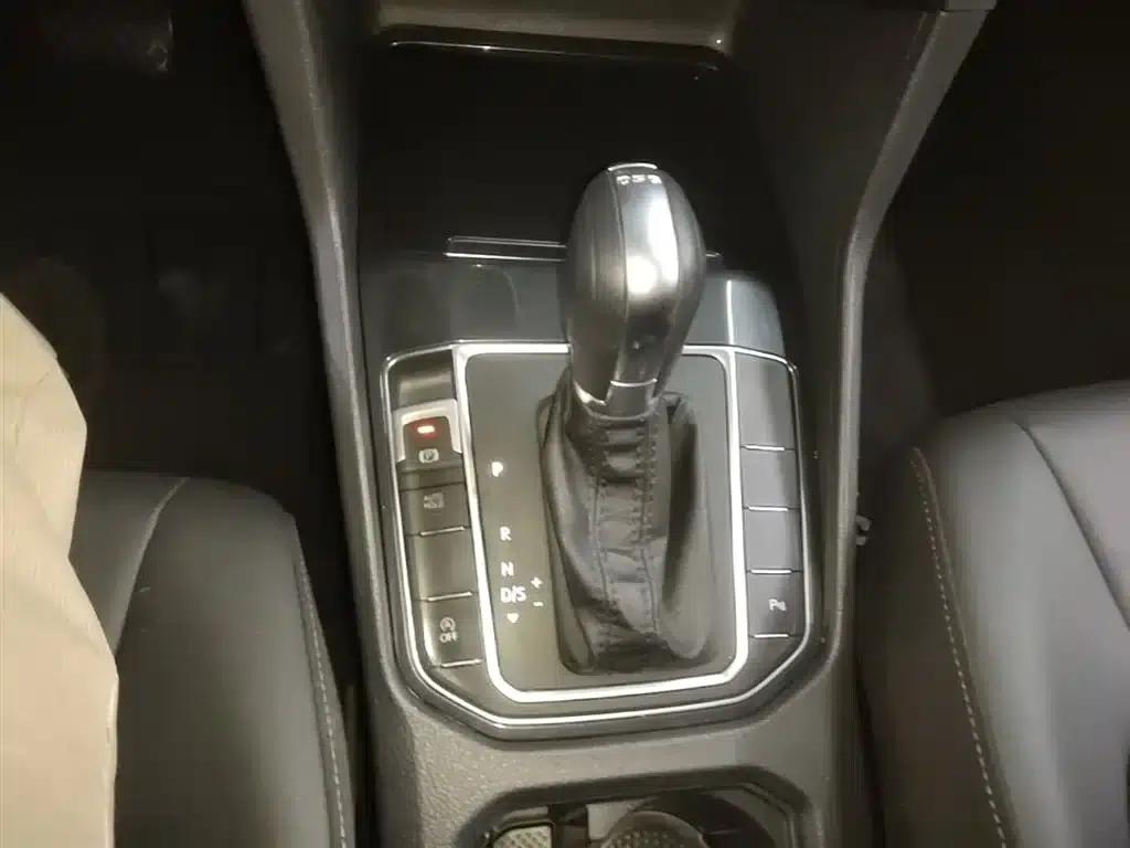 Golf Sportsvan 2018 230TSI Automatic Entry-Level — миниатюра 14