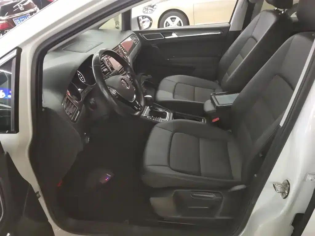 Golf Sportsvan 2018 230TSI Automatic Entry-Level — миниатюра 15