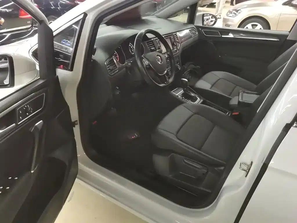 Golf Sportsvan 2018 230TSI Automatic Entry-Level — миниатюра 16