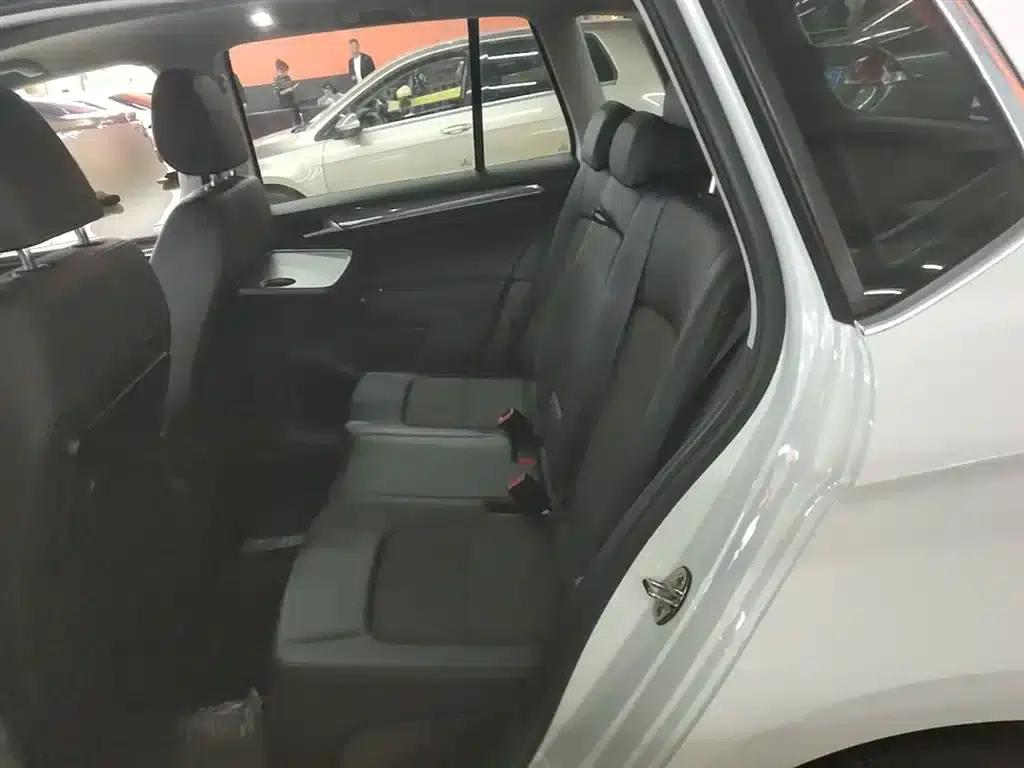 Golf Sportsvan 2018 230TSI Automatic Entry-Level — миниатюра 17