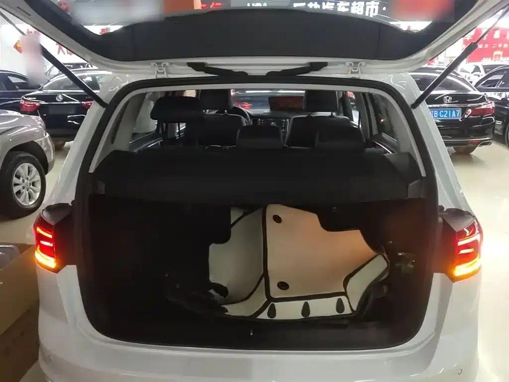Golf Sportsvan 2018 230TSI Automatic Entry-Level — миниатюра 19