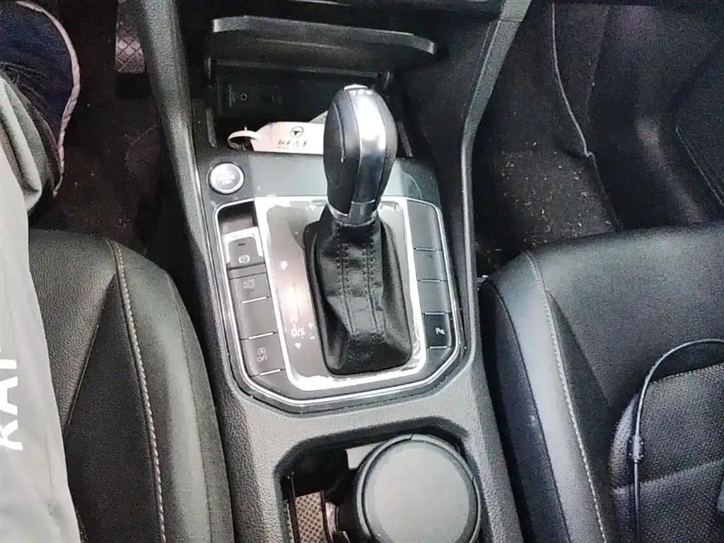 Golf Sportsvan 2016 280TSI Automatic Luxury — миниатюра 14