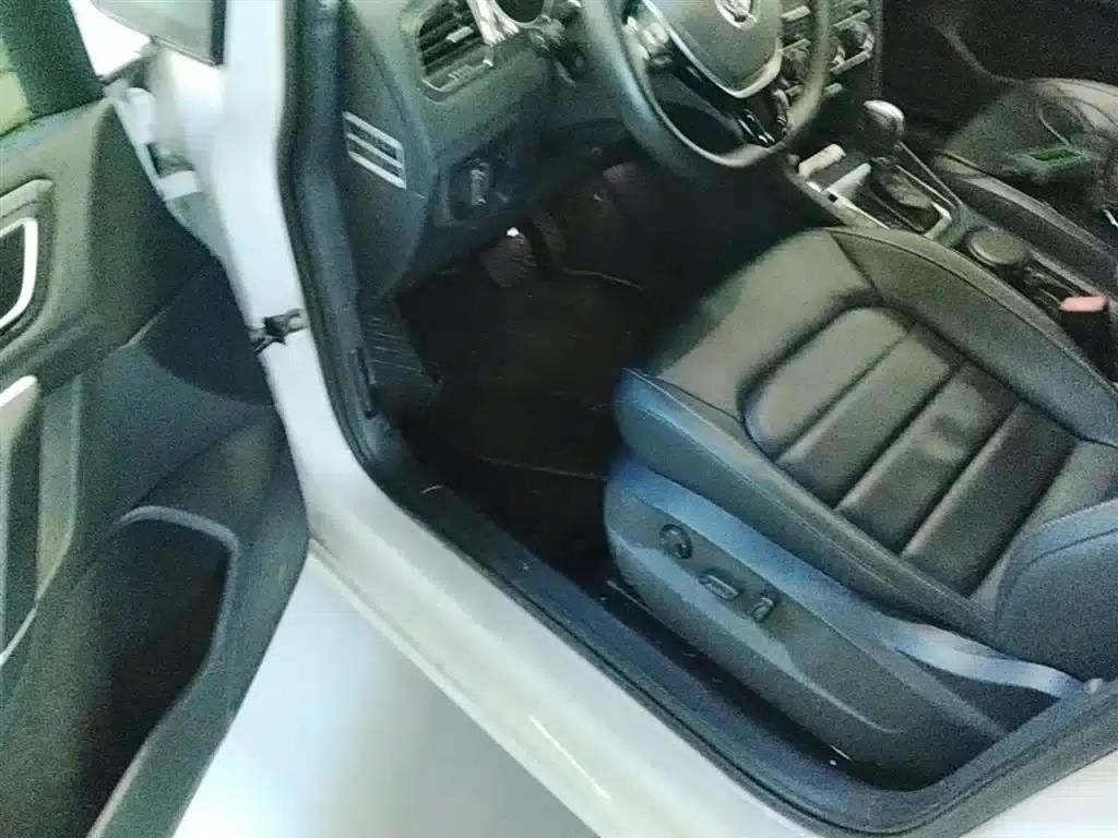Golf Sportsvan 2016 280TSI Automatic Luxury — миниатюра 16