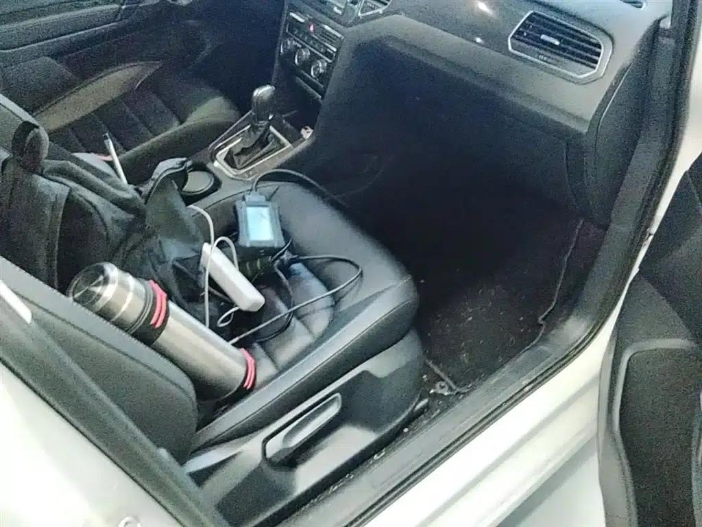 Golf Sportsvan 2016 280TSI Automatic Luxury — миниатюра 25