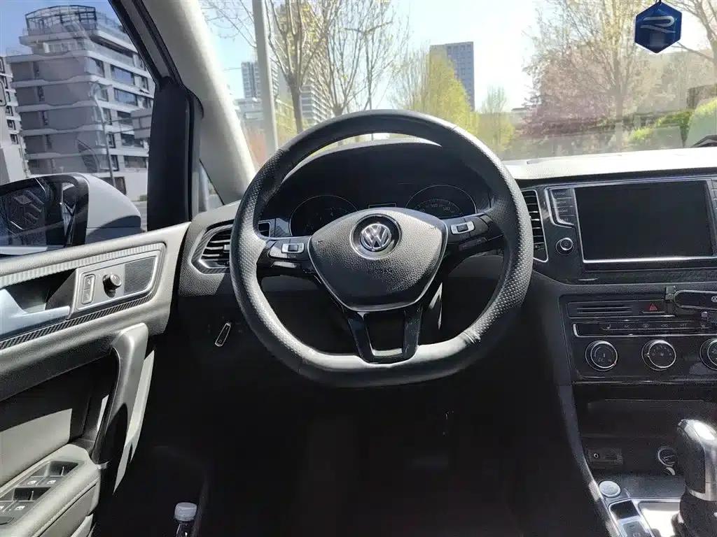Golf Sportsvan 2016 280TSI Automatic Luxury — миниатюра 3