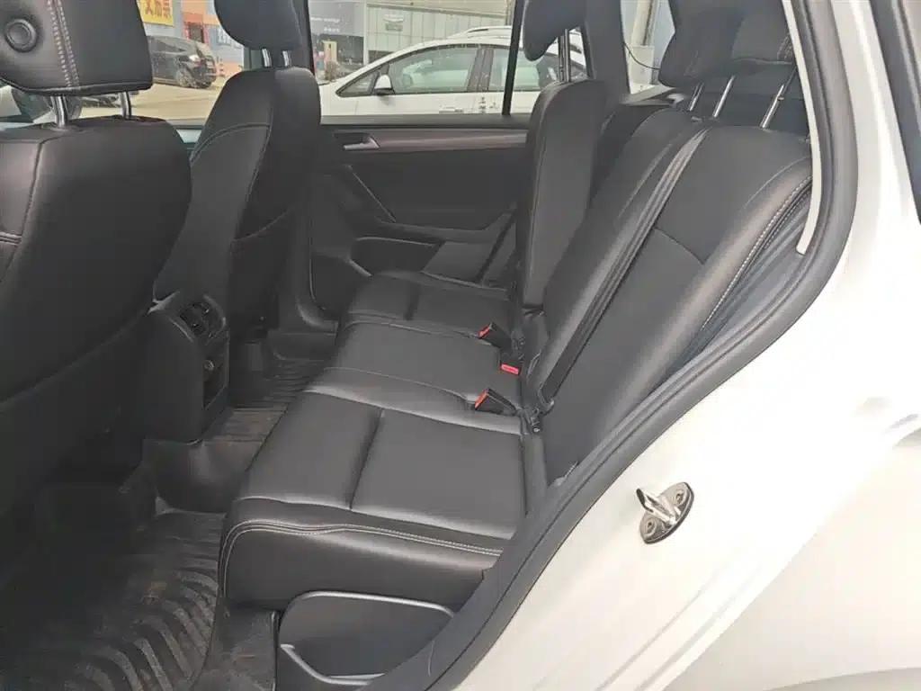 Golf Sportsvan 2018 1.6L Automatic Comfort Edition — миниатюра 17