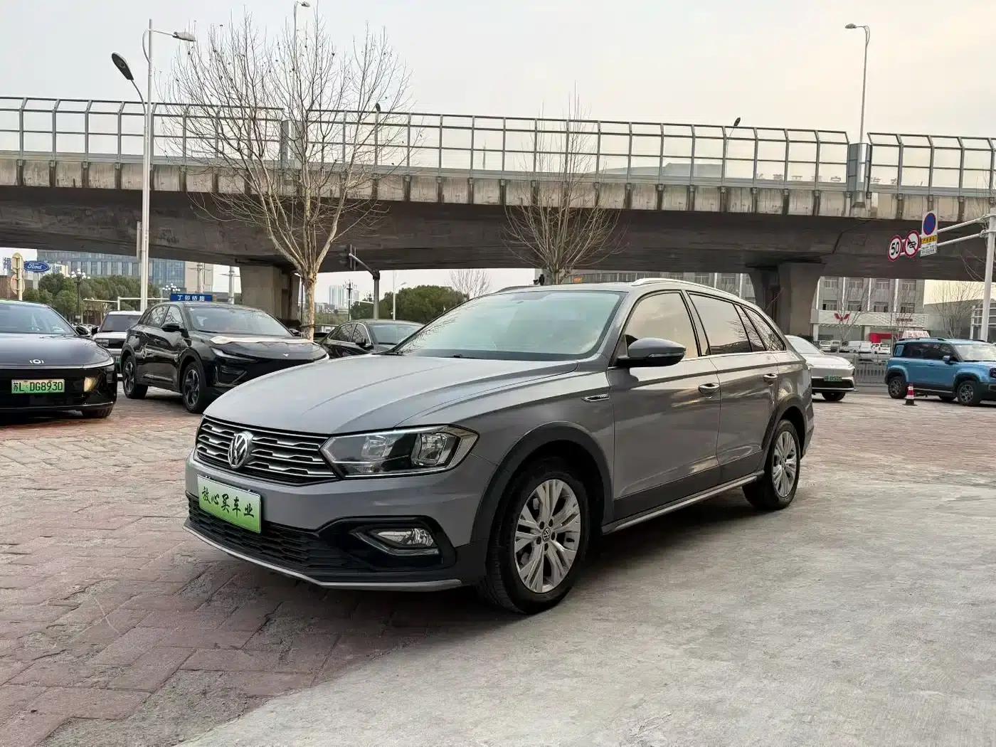 C-TREK 2017 1.6L Automatic Comfort Model — миниатюра 1
