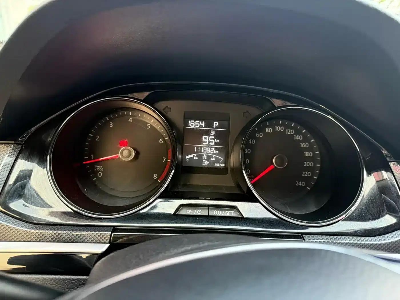 C-TREK 2017 1.6L Automatic Comfort Model — миниатюра 6