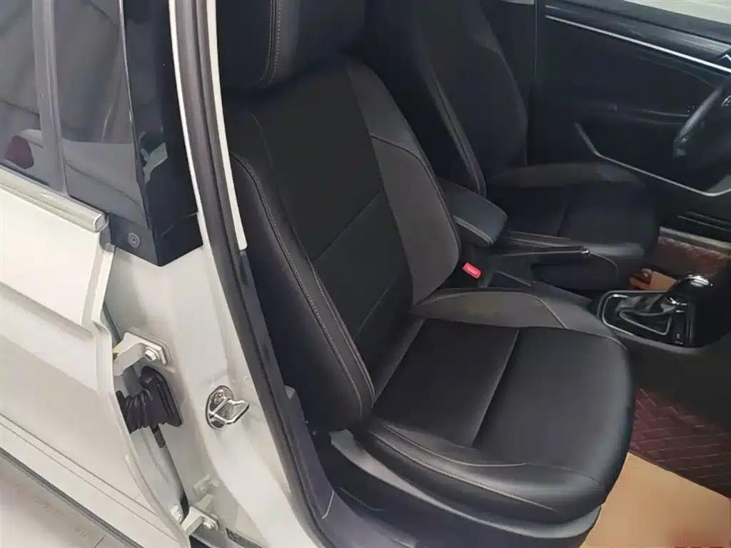C-TREK 2017 1.6L Automatic Comfort Model — миниатюра 25