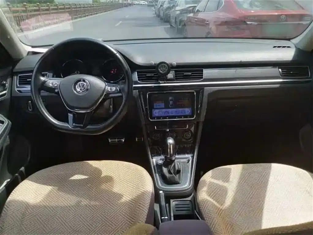 C-TREK 2017 230TSI DSG Luxury — миниатюра 14