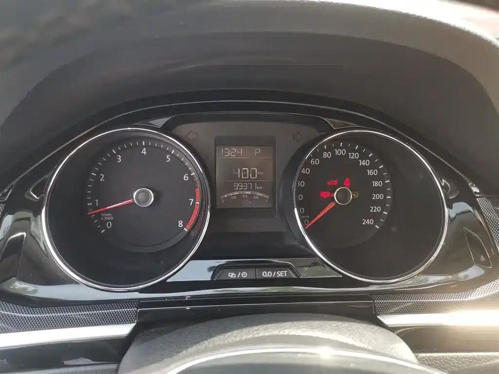 C-TREK 2017 230TSI DSG Luxury — миниатюра 4