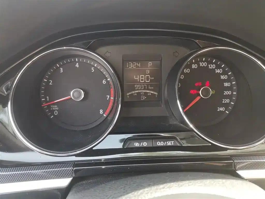 C-TREK 2017 230TSI DSG Luxury — миниатюра 5