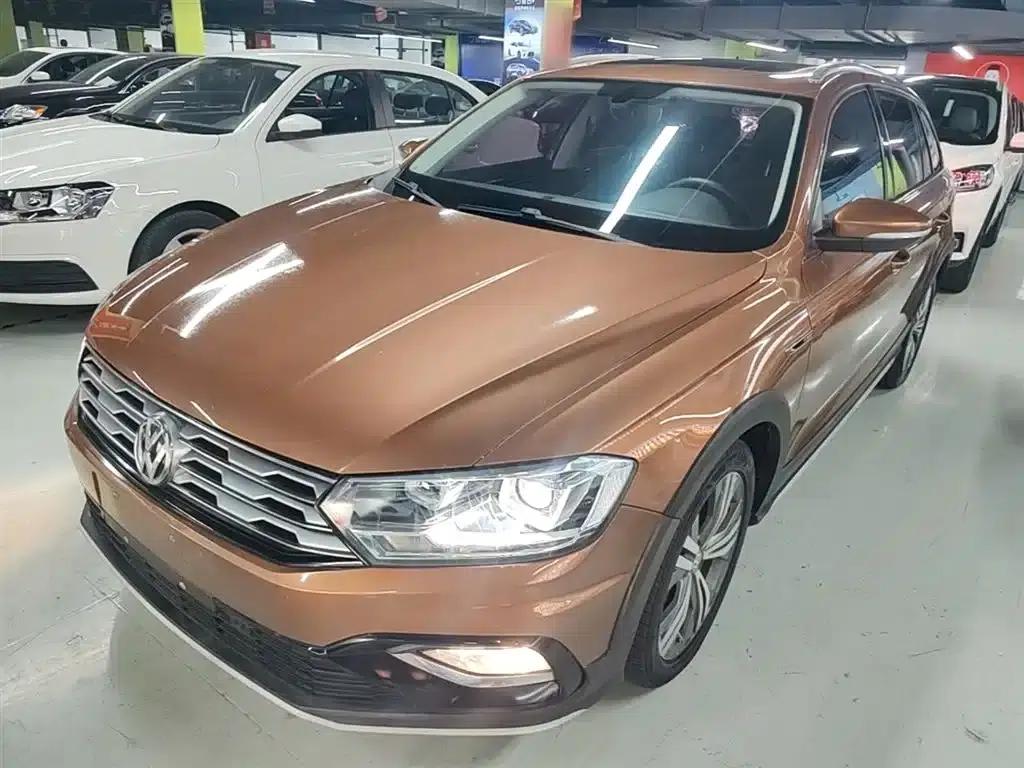 C-TREK 2017 230TSI DSG Luxury — миниатюра 2