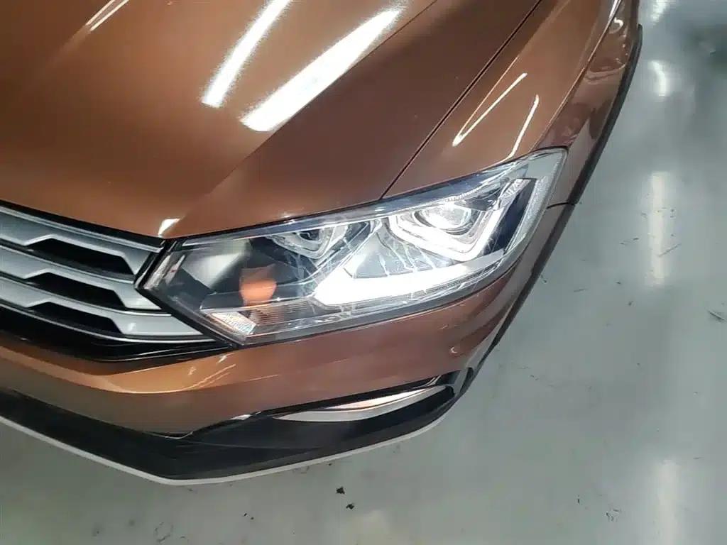 C-TREK 2017 230TSI DSG Luxury — миниатюра 18