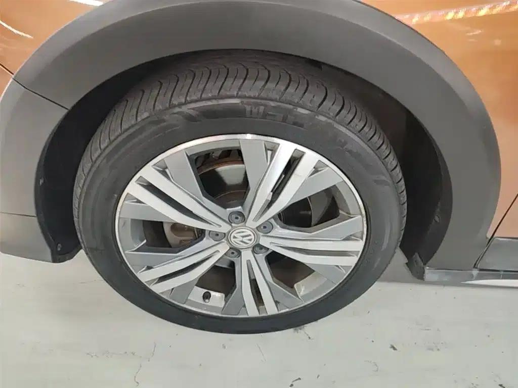 C-TREK 2017 230TSI DSG Luxury — миниатюра 25