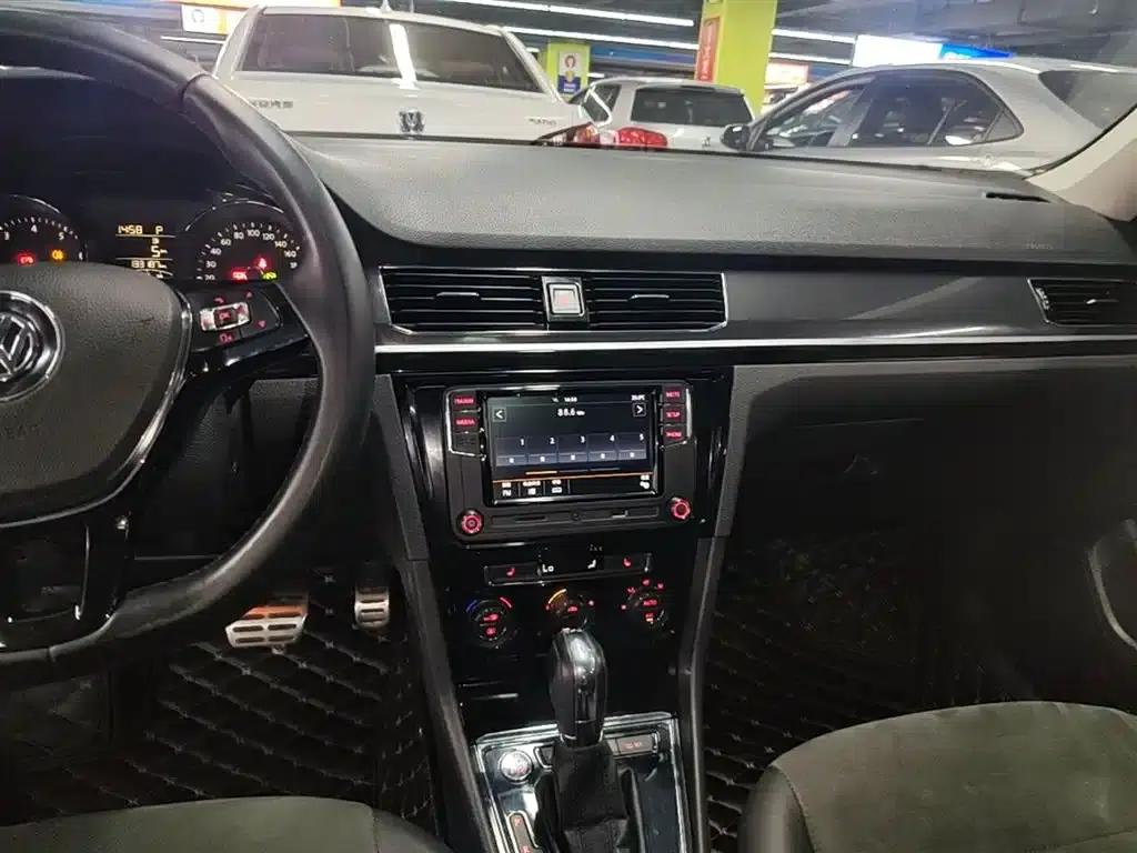 C-TREK 2017 230TSI DSG Luxury — миниатюра 9