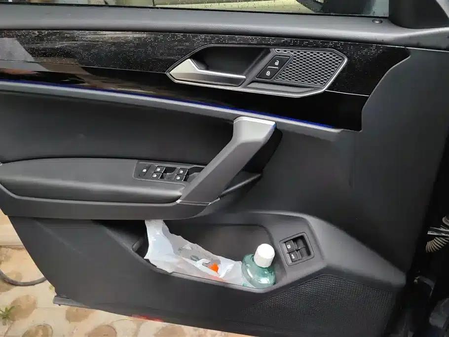 Tayron GTE Plug-in Hybrid 2020 1.4T Luxury Edition — миниатюра 7