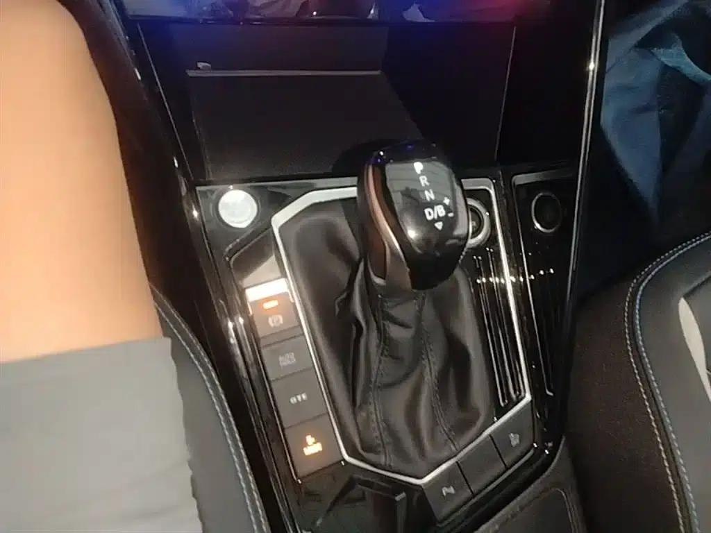 Tayron GTE Plug-in Hybrid 2020 1.4T Luxury Edition — миниатюра 14
