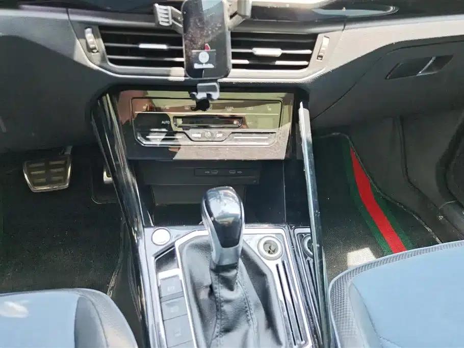 Tayron X 2020 330TSI 2WD Premium Intelligent Edition — миниатюра 16