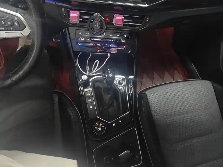 Tayron X 2020 380TSI AWD Premium Intelligent Edition — миниатюра 16