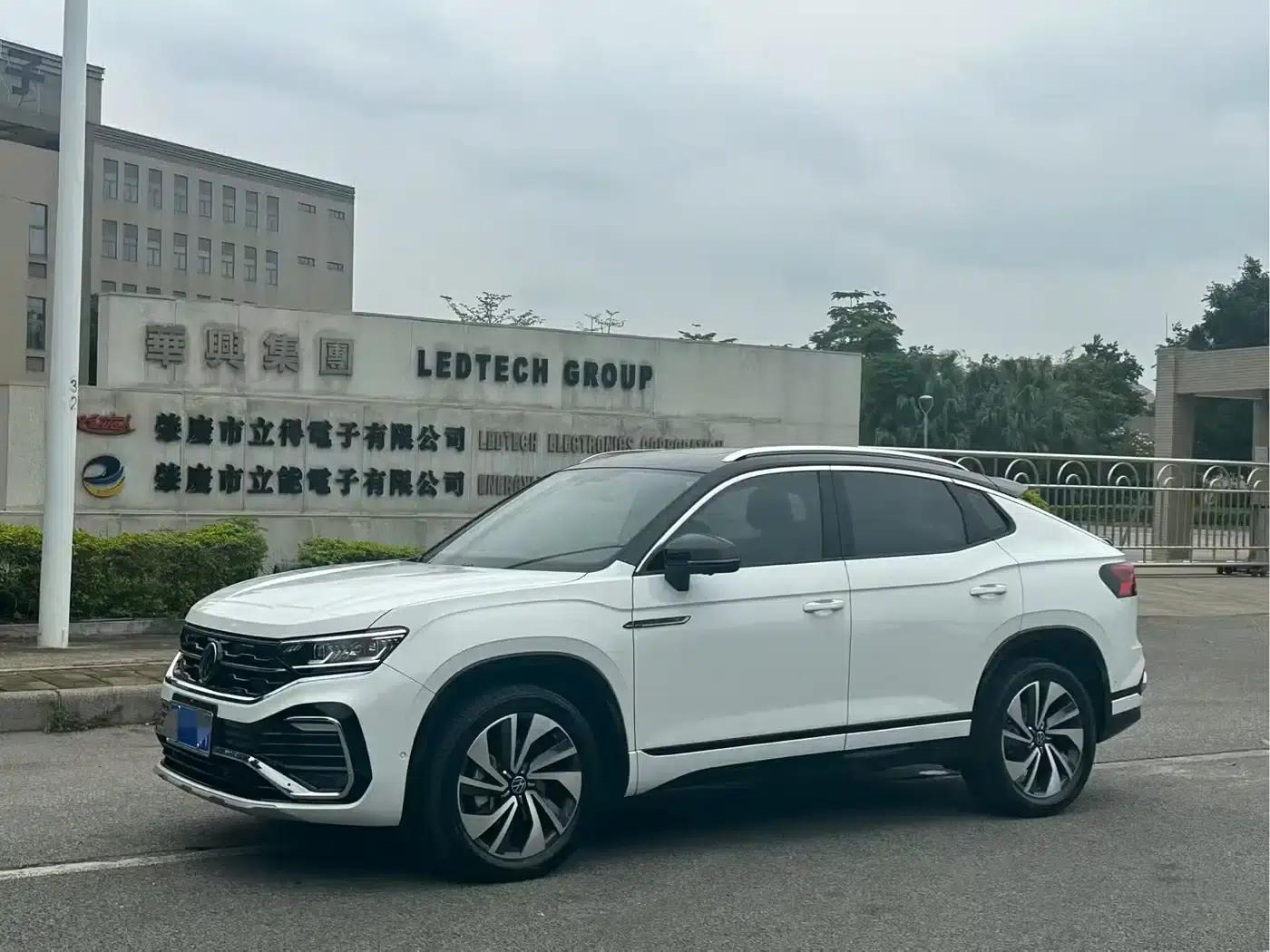 Tayron X 2023 330TSI 2WD Flagship Smart Edition — миниатюра 1