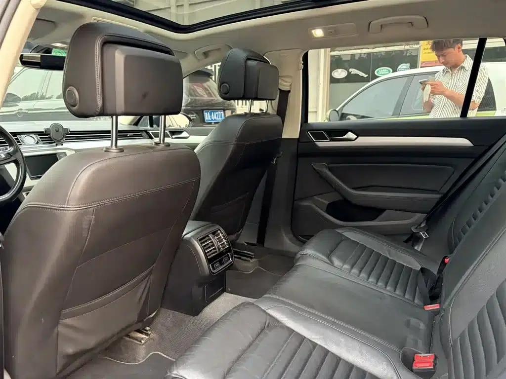 Passat Variant 2017 380TSI 2WD Comfortline — миниатюра 8