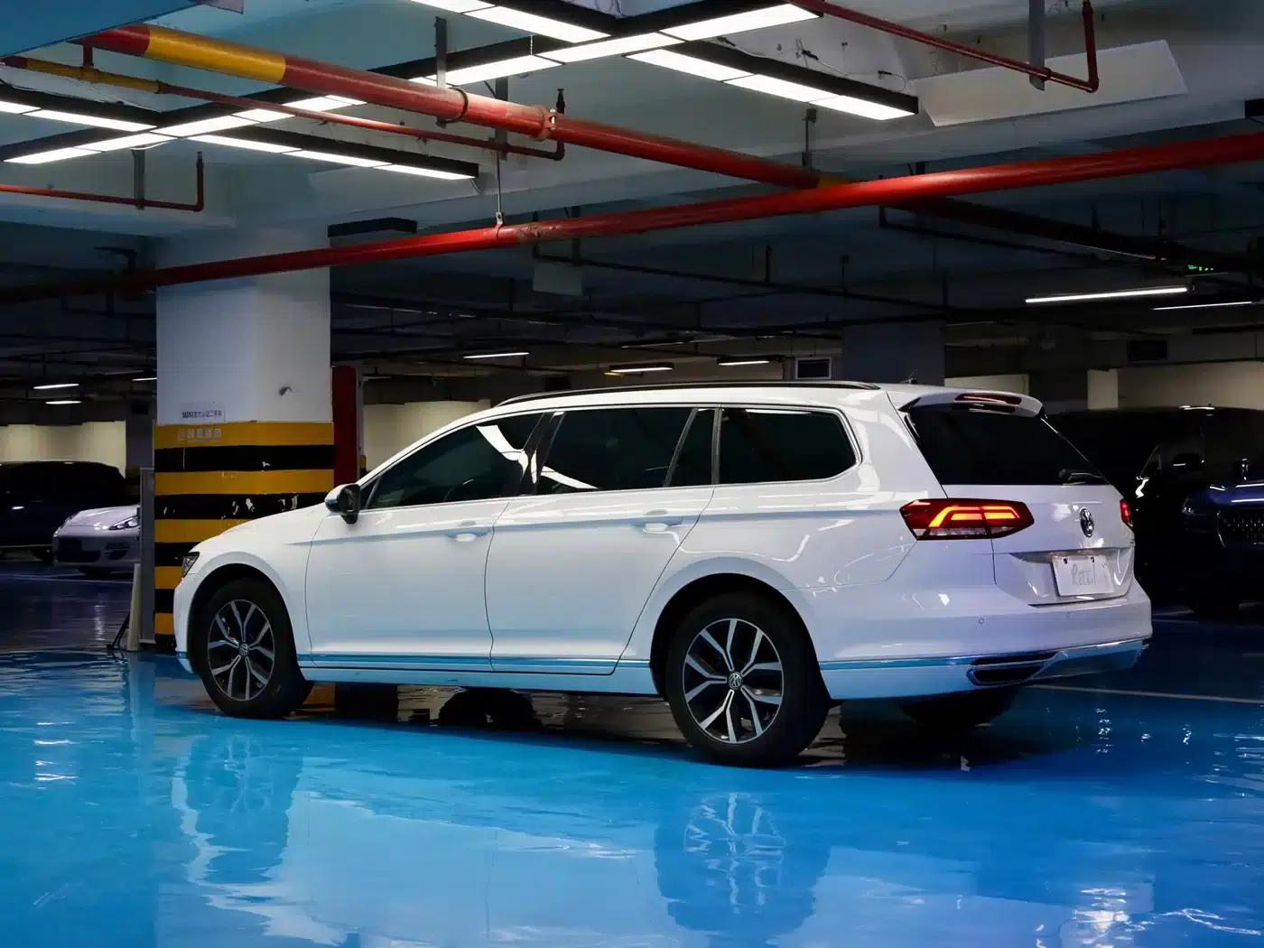 Passat Variant 2017 380TSI 2WD Comfortline — миниатюра 2