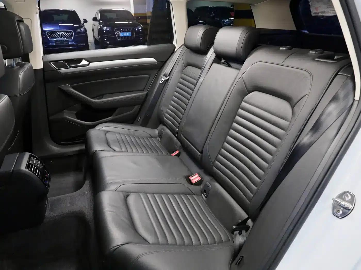 Passat Variant 2017 380TSI 2WD Comfortline — миниатюра 9