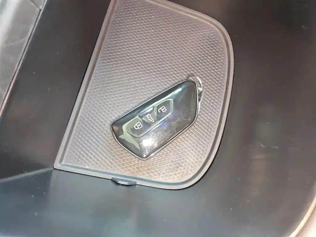 VW 06 2024 Facelift Ultra Long Range Edition — миниатюра 17