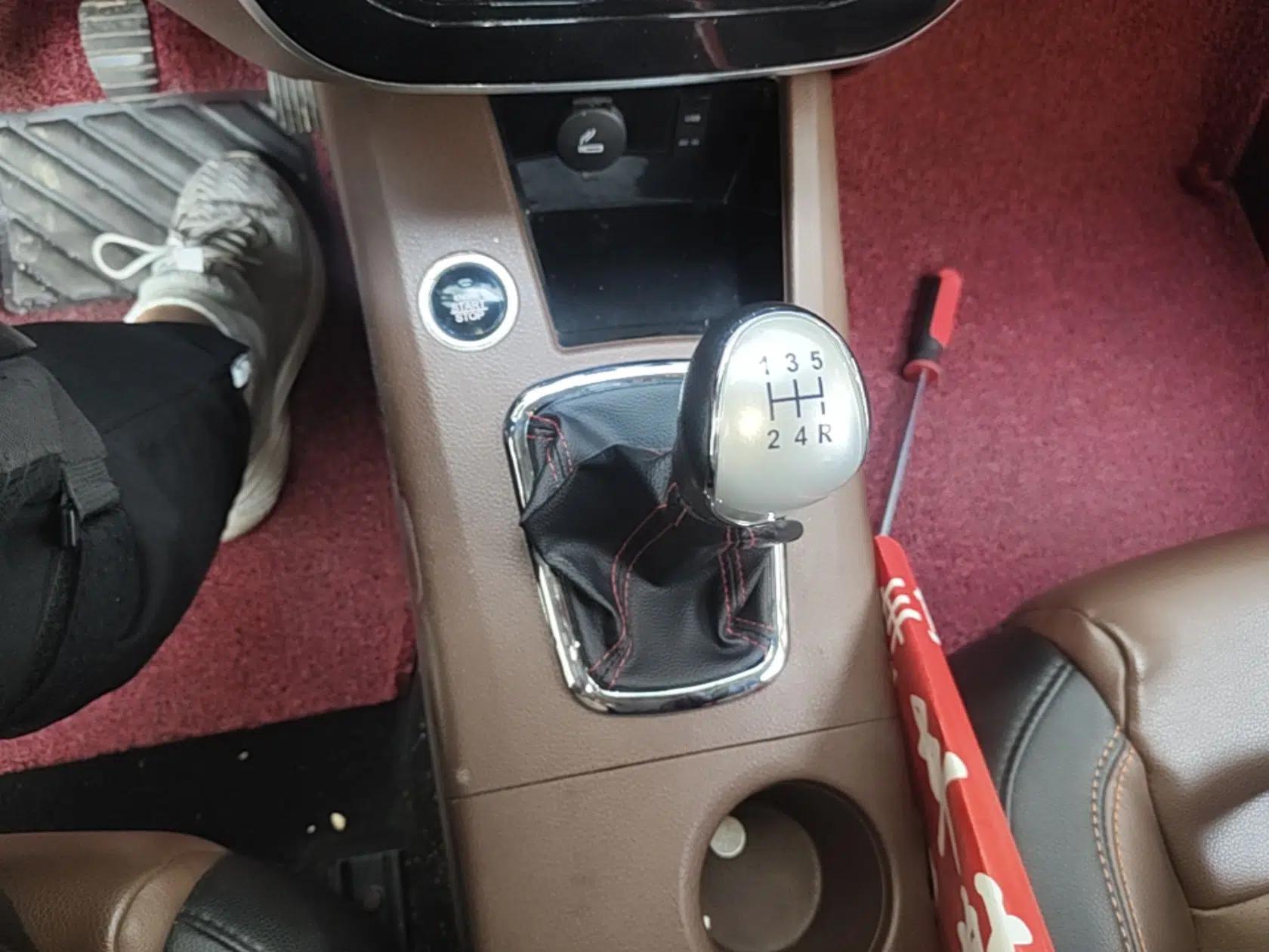 FORTHING Joyear X5 2016 1.6L Manual Luxury Model — миниатюра 17