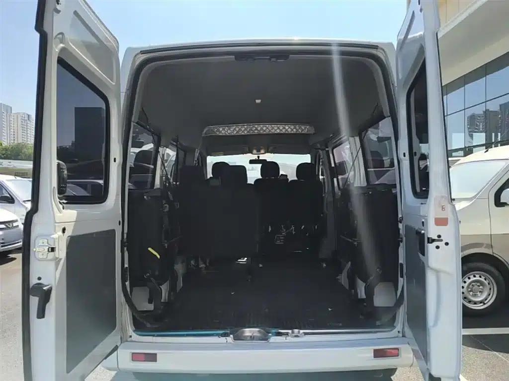 Xintu V80 2024 Model, Aoyuntong Value Edition, 6MT, Short Wheelbase, Mid-Roof, 127Ps, 7/8/9 Seats — миниатюра 19
