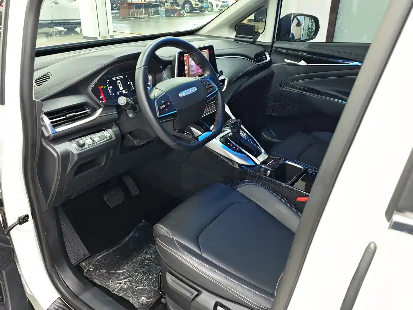 Maxus G50 2020 1.5T Automatic Elite Edition — миниатюра 12