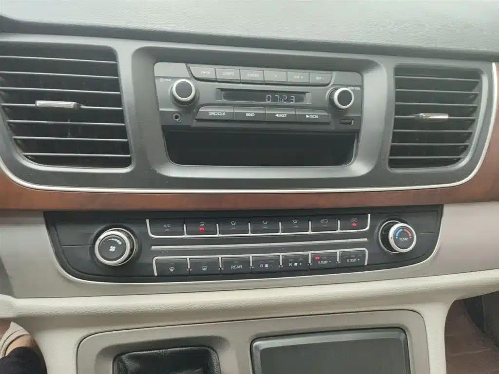 Maxus G10 2015 2.0T Manual Commemorative Edition — миниатюра 10