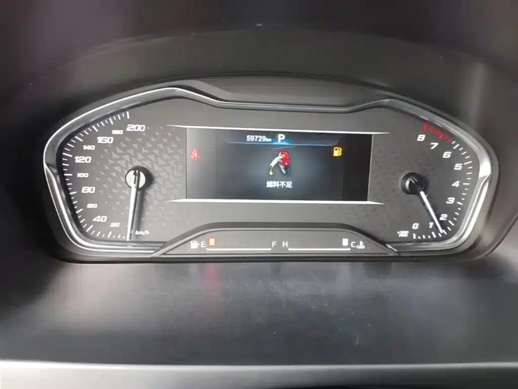 Maxus G10 2022 2.0T Automatic Elite Edition Gasoline 7-Seater — миниатюра 12