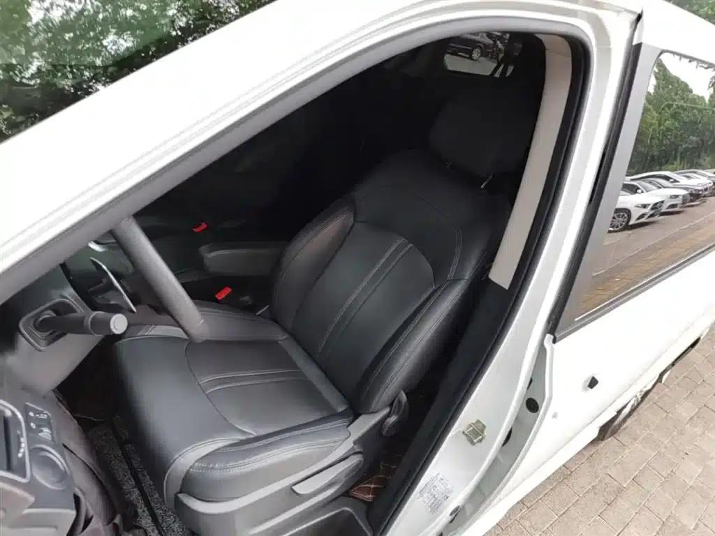 Maxus G10 2022 2.0T Automatic Elite Edition Gasoline 7-Seater — миниатюра 15