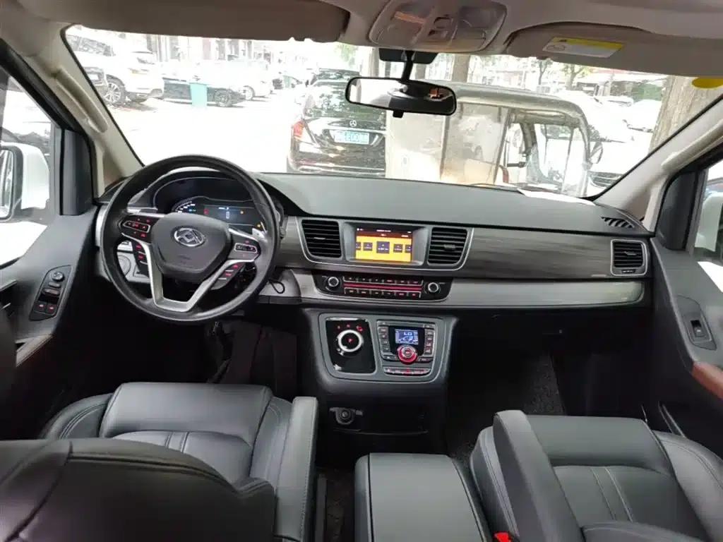Maxus G10 2022 2.0T Automatic Elite Edition Gasoline 7-Seater — миниатюра 10