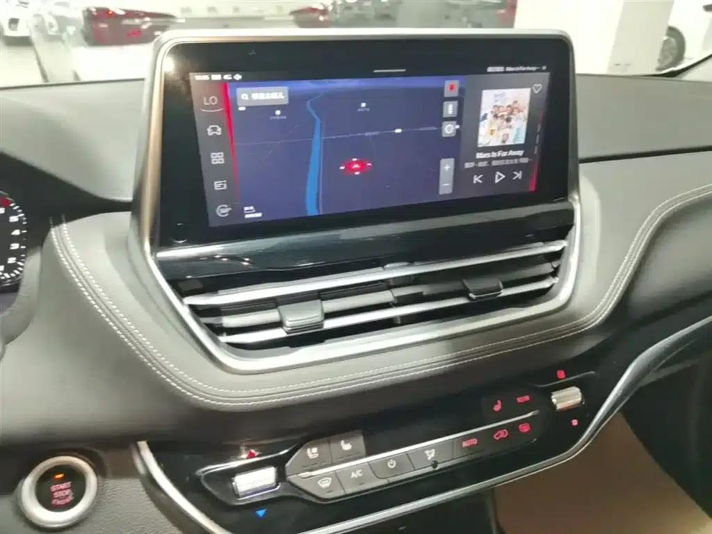 Maxus G20 2021 PLUS 2.0T Gasoline Automatic Premium Edition — миниатюра 13