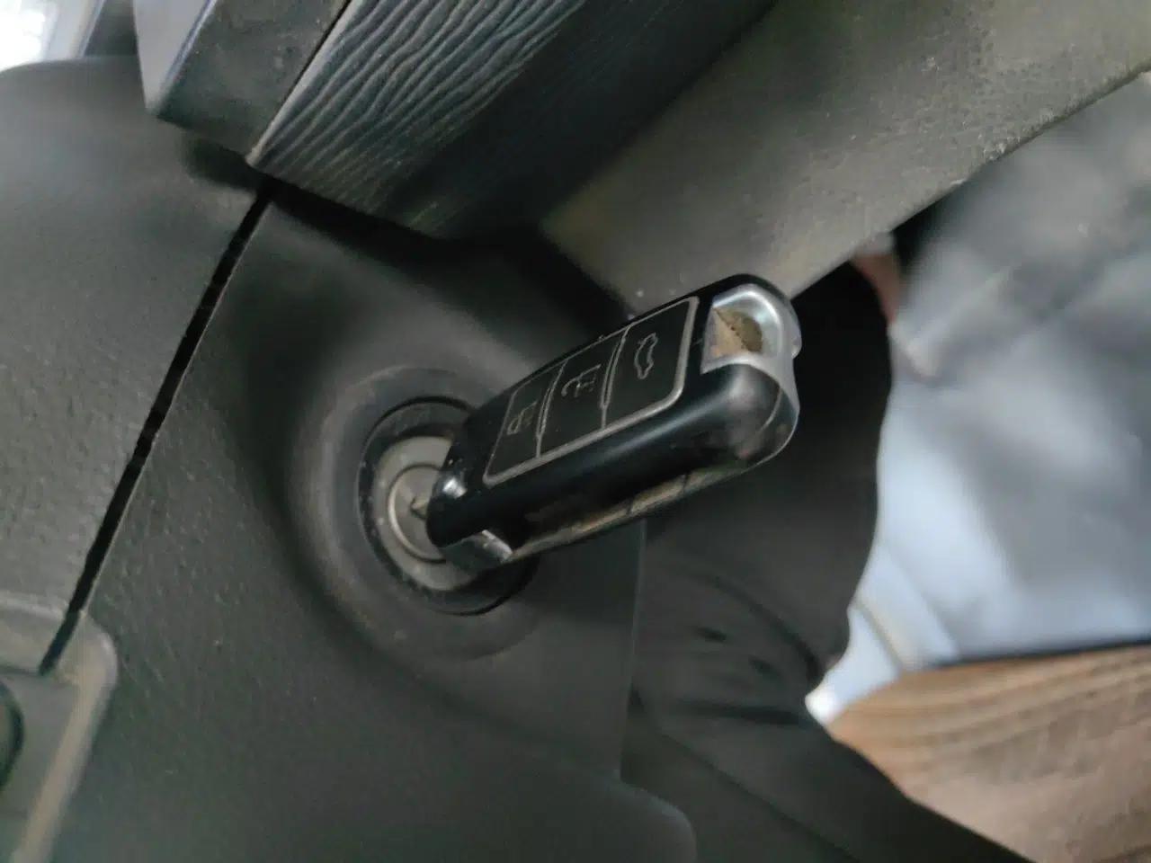 FORTHING Lingzhi M5 2023 Van Version Classic 2-Seater — миниатюра 9